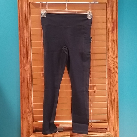 🔮 NWT - Fabletics - NOT ONLINE OR IN STORES - Trinity Mid-Rise Pocket 7/8-M - Picture 4 of 16